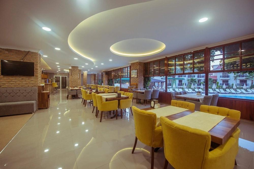 Han Deluxe Hotel Ölüdeniz Buitenkant foto